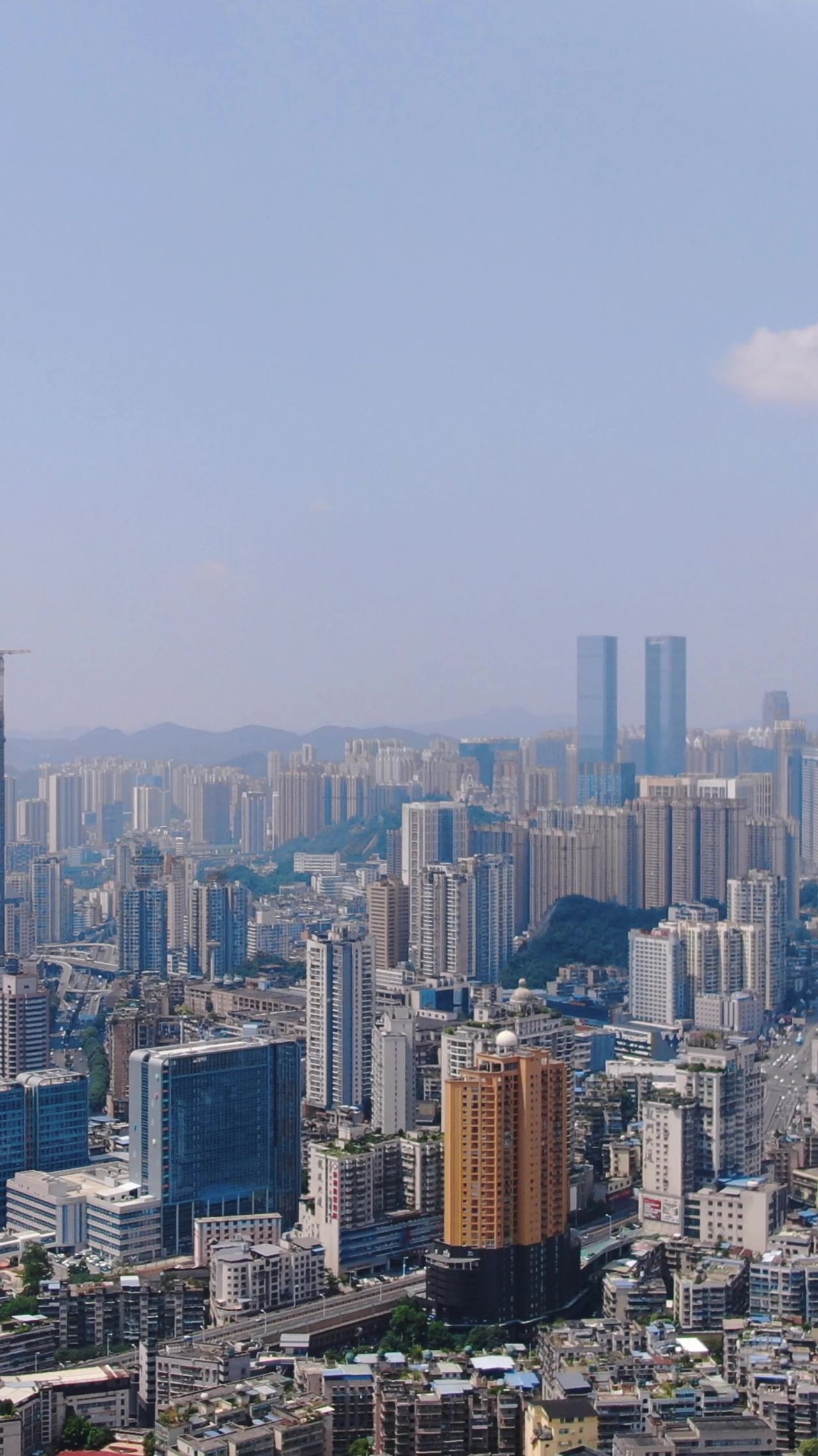 4K航拍贵州贵阳城市全景高楼大厦