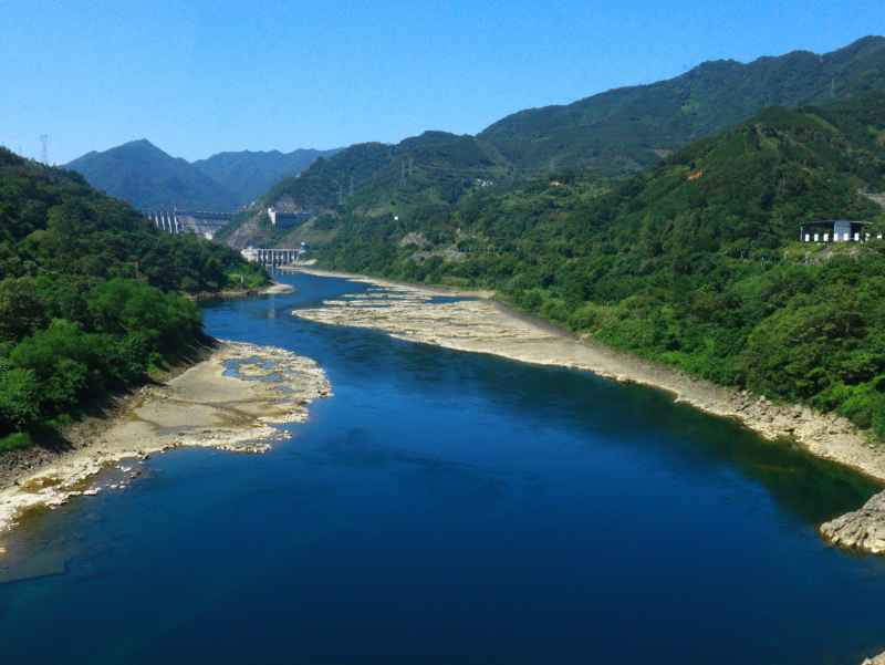 天峨龙滩水电站景观 2