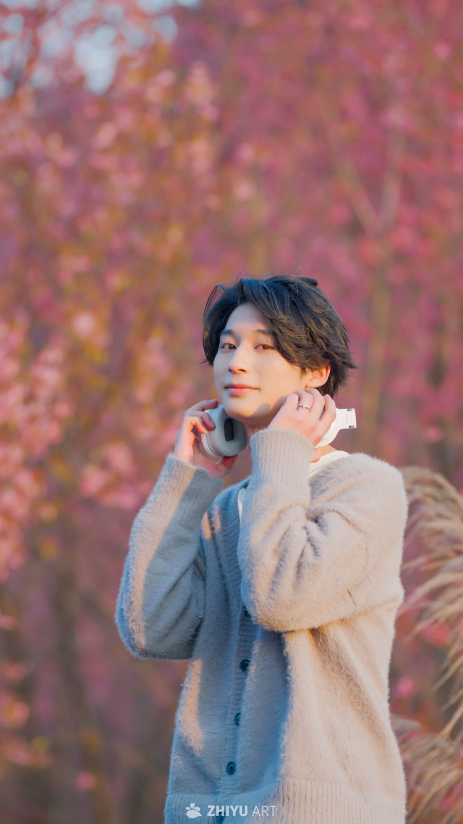 春日耳机少年