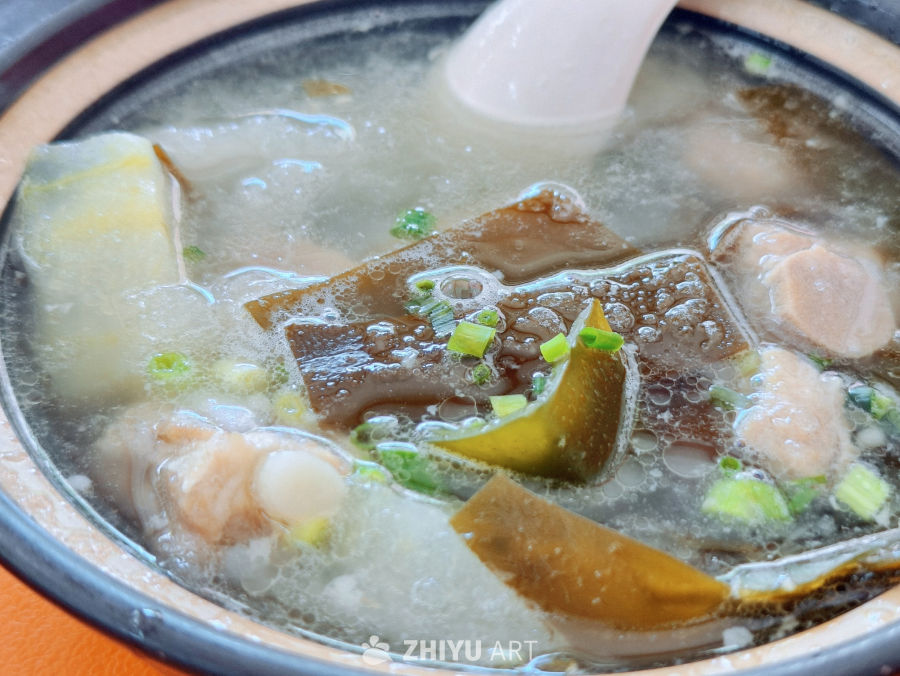 美味的冬瓜排骨汤
