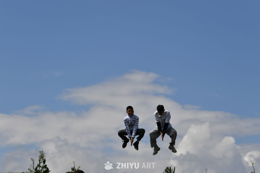 空中双人舞