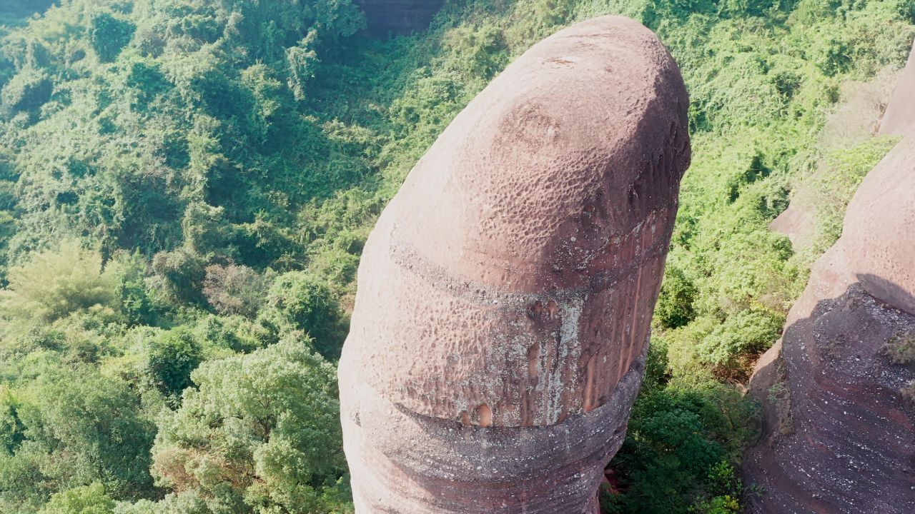 广东冬天丹霞山阳原石二