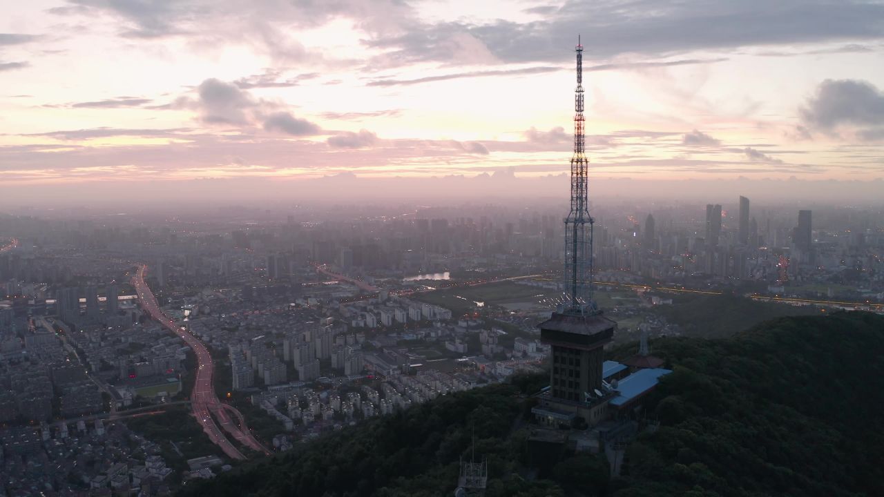 无锡电视塔日出朝霞