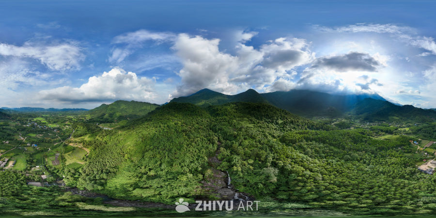 山间绿意盎然