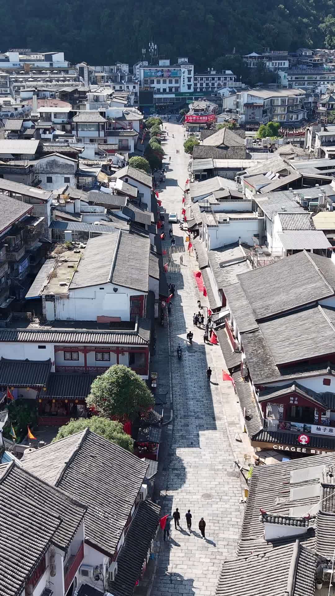 古街晨曦