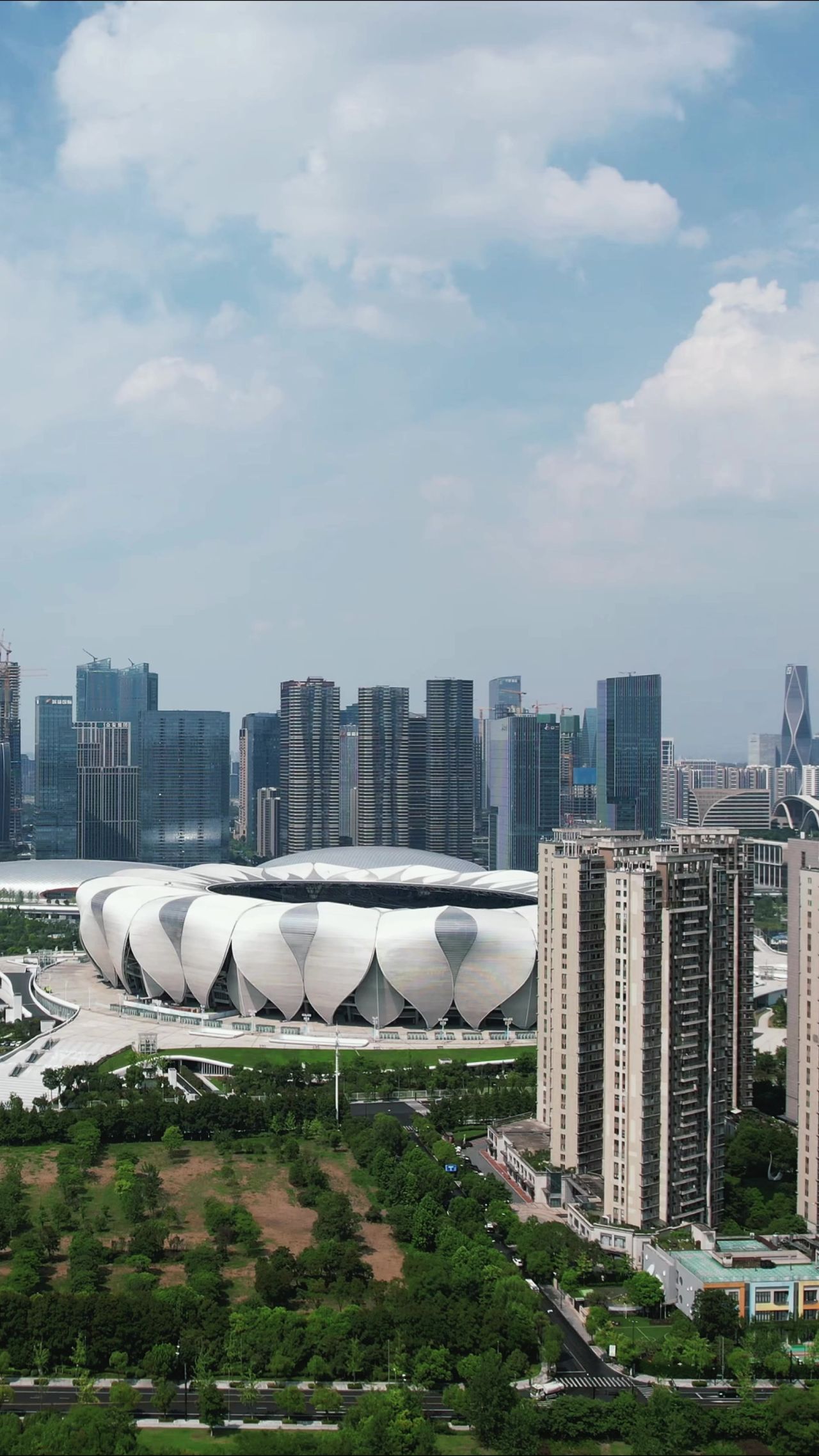 浙江城市风光奥体博览中心竖屏航拍 