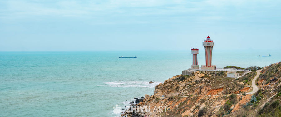 海边灯塔