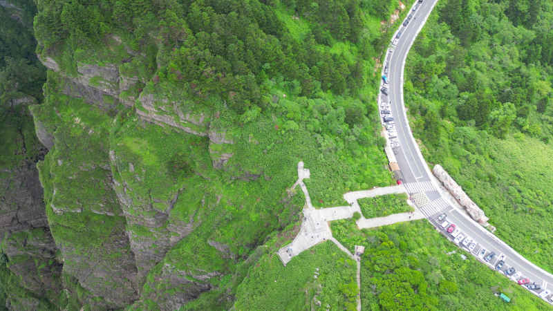 航拍湖北神农架景区神农谷登山台阶