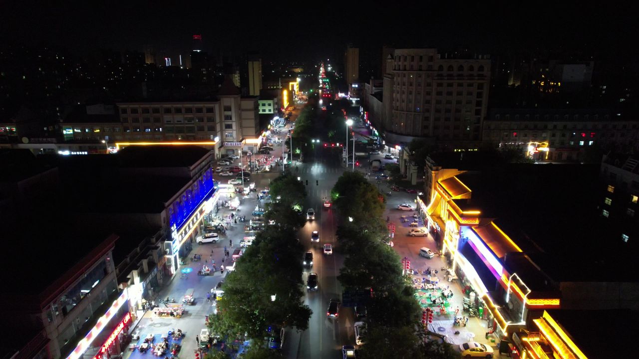 城市夜景人间烟火气息夜宵摊航拍山东东营 