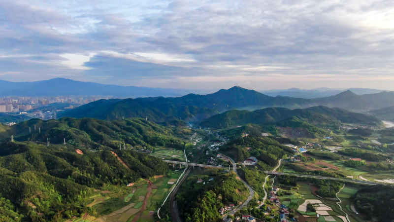 山川丘陵农田农业种植航拍图 