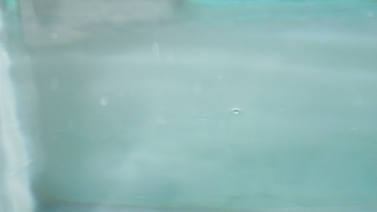 自来水滴气泡4K实拍空镜