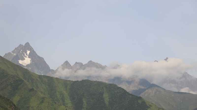 朦胧青山