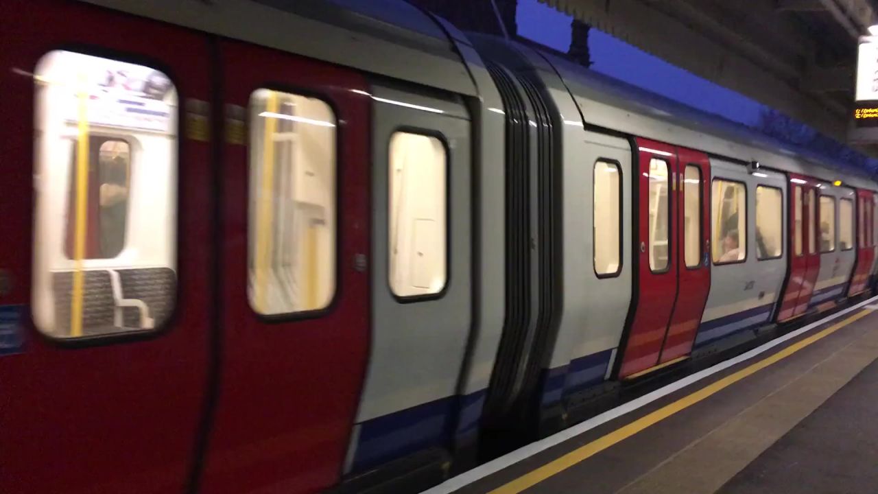 地下火车伦敦英国