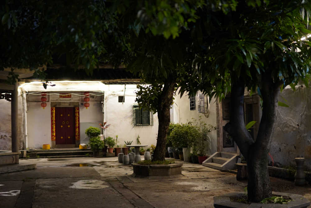 西湖夜景街拍
