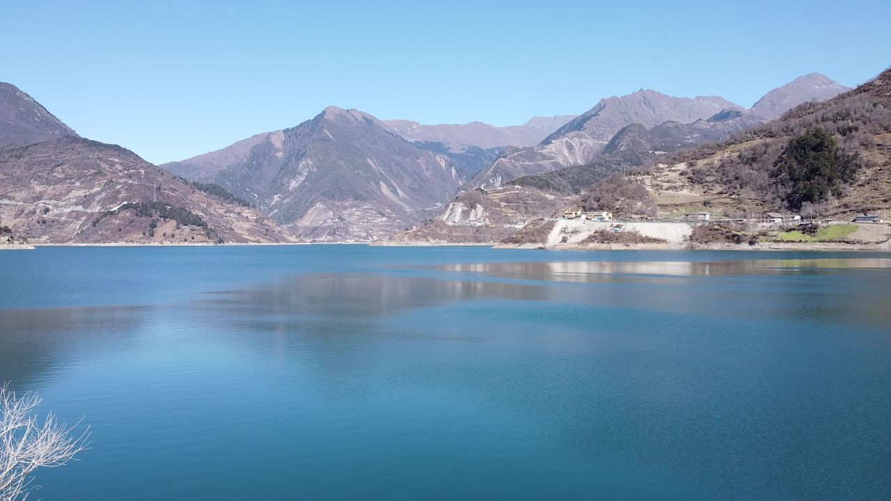 四川雅安硗碛寨湖航拍