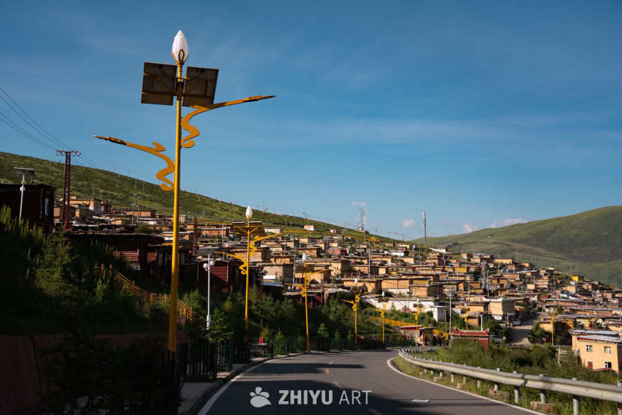 色达喇荣寺五明佛学院