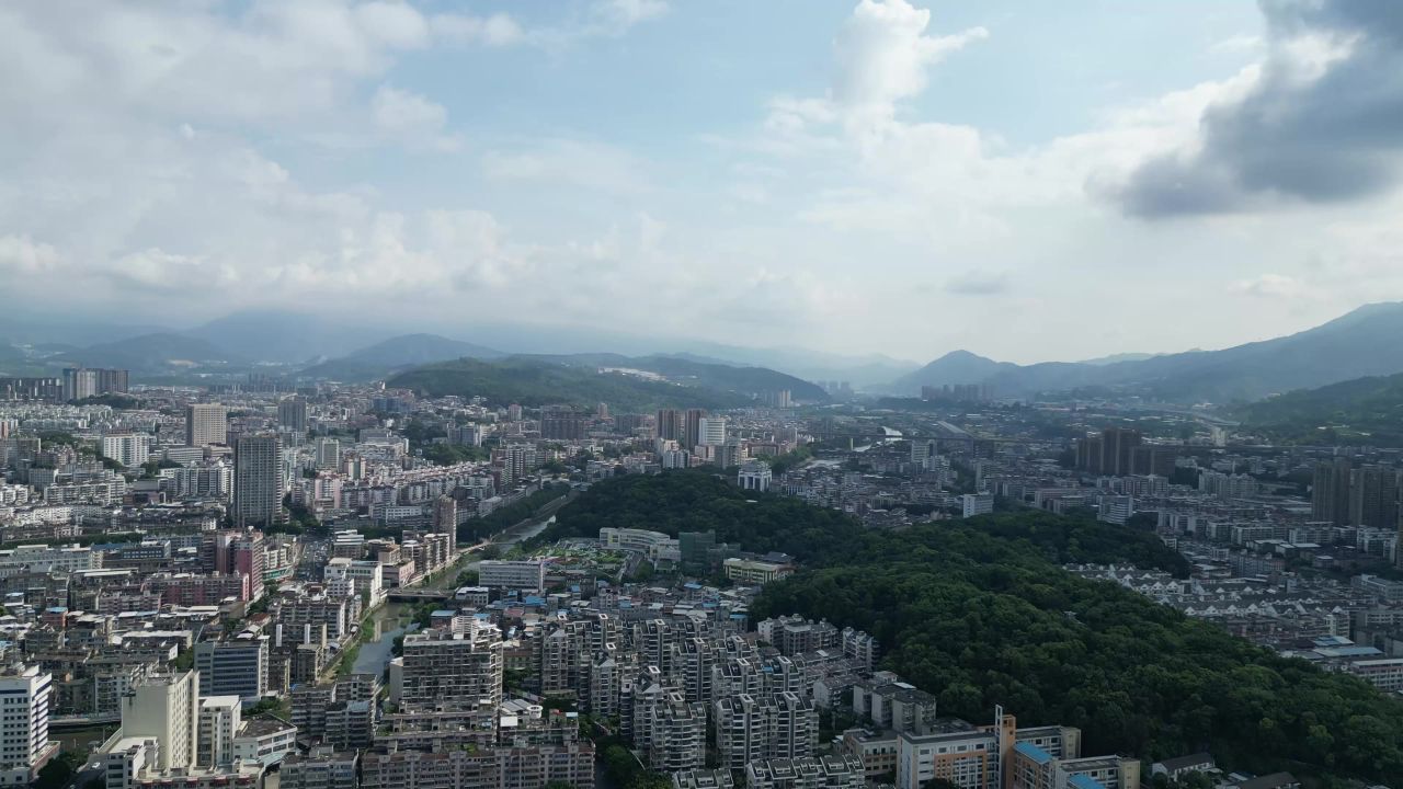 航拍福建龙岩城市大景