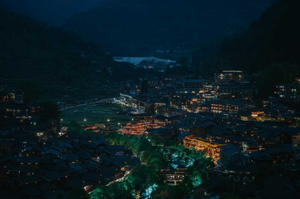 夜景苗寨