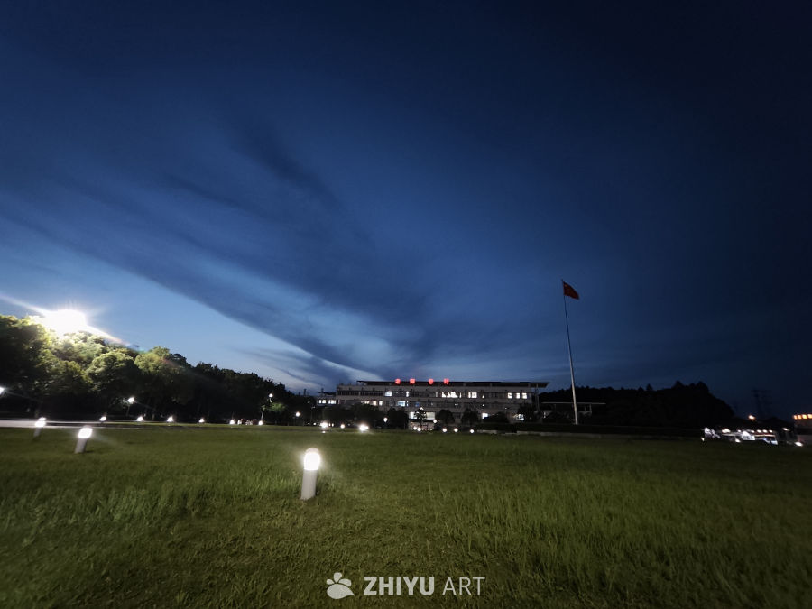 夜幕下的城市静谧