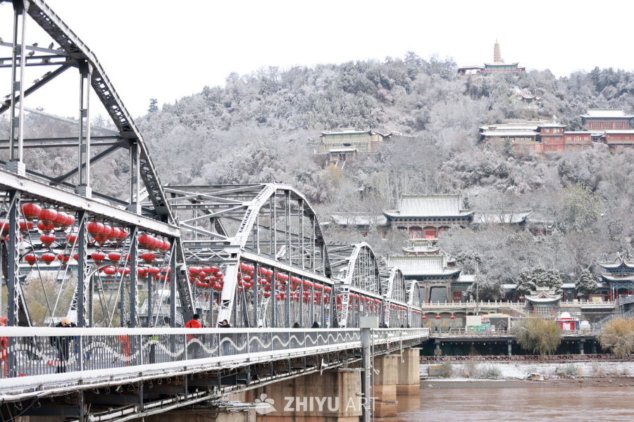 雪后兰州中山桥银装素裹景美如画 1