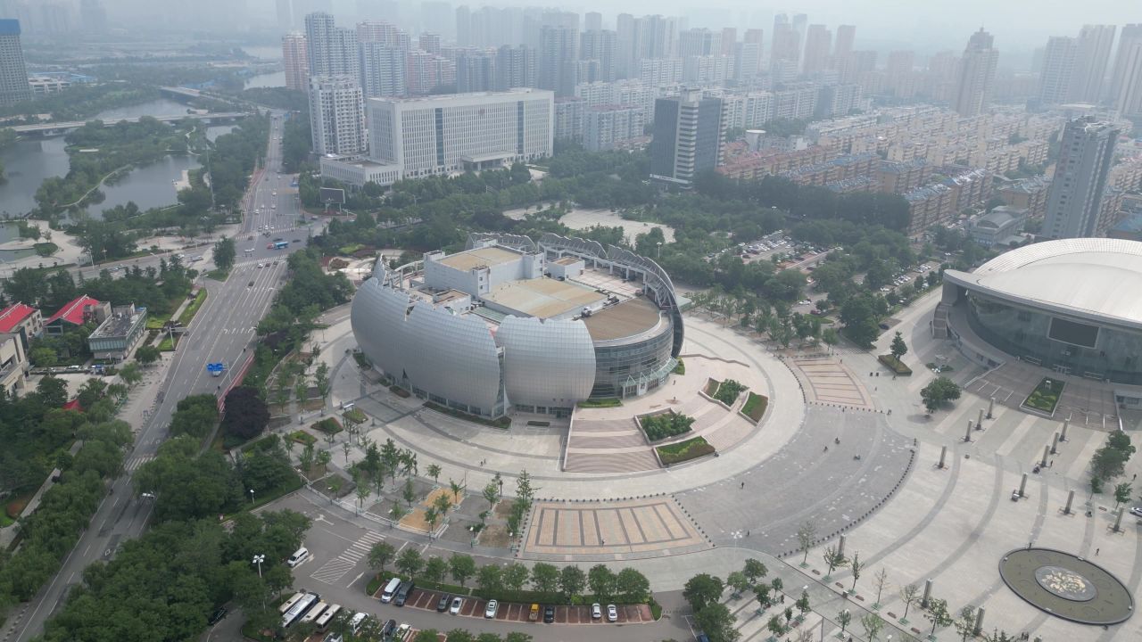  航拍山东菏泽牡丹广场菏泽大剧院