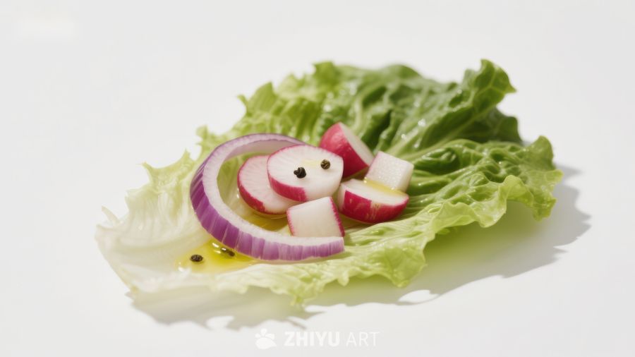 生菜配红洋葱与萝卜片
