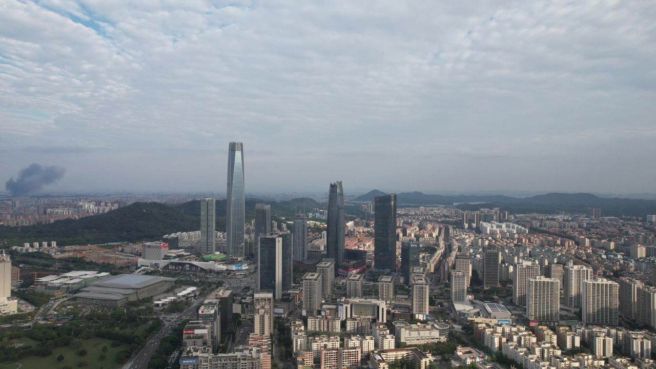 广东东莞城市CBD鸿福路高楼航拍 