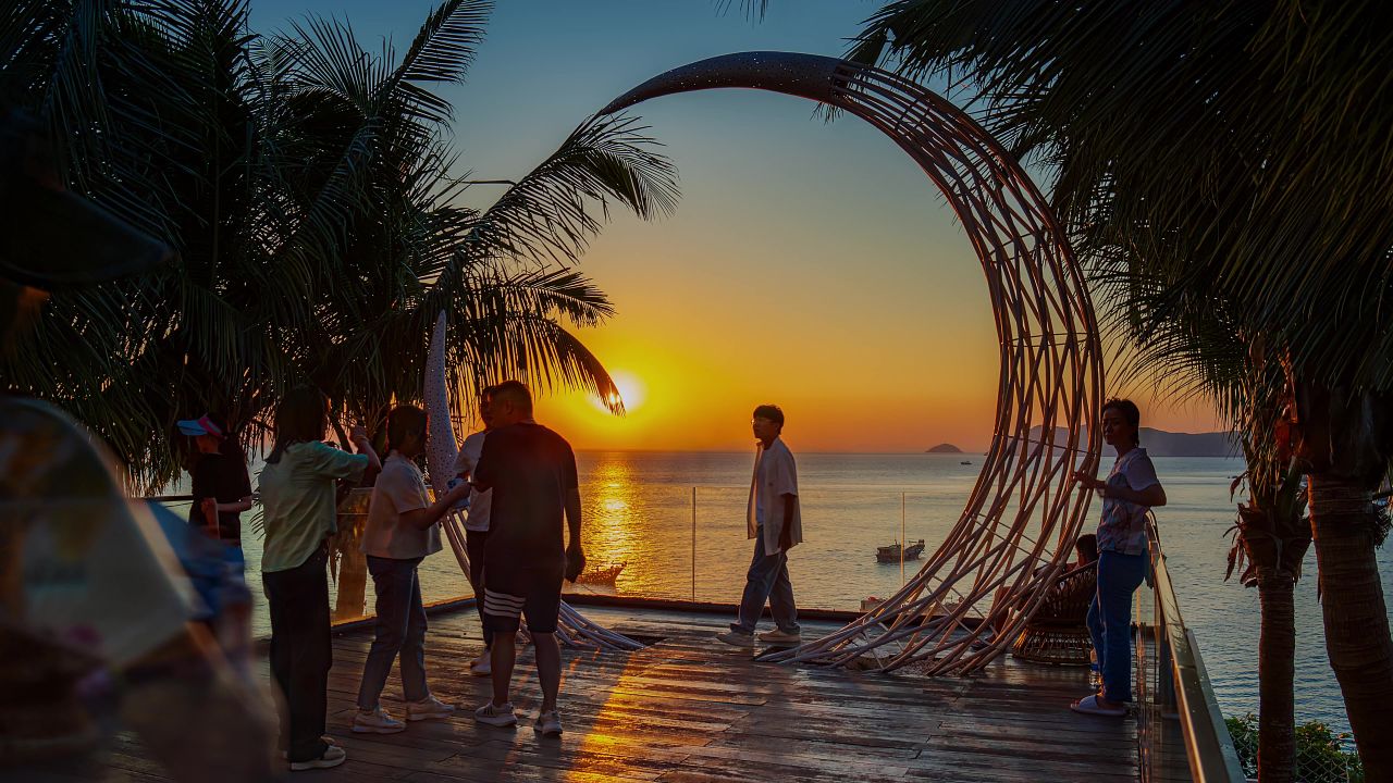 珠海东澳岛二四年十月度假村傍晚风光 