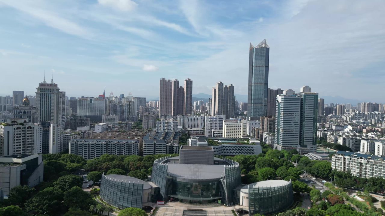 航拍福州福建大剧院