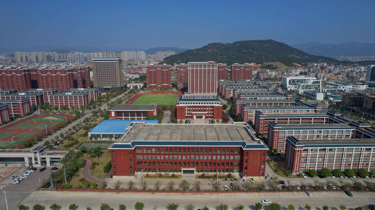 航拍福清京师学校景观