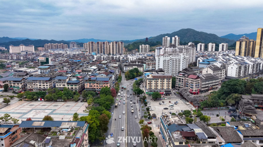 城市全景与自然风光