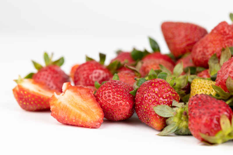 新鲜草莓水果实拍 66