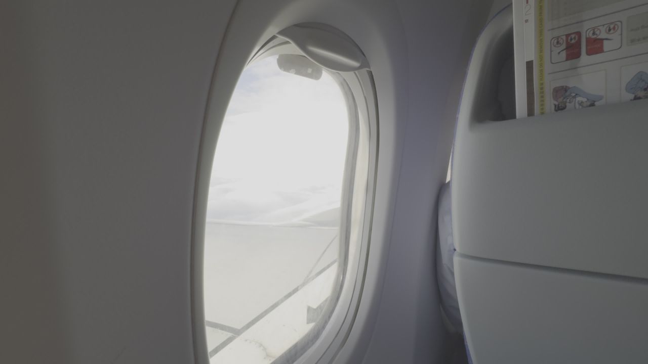 iPhone15Pro | Apple Log 测试样片 从客舱看机翼