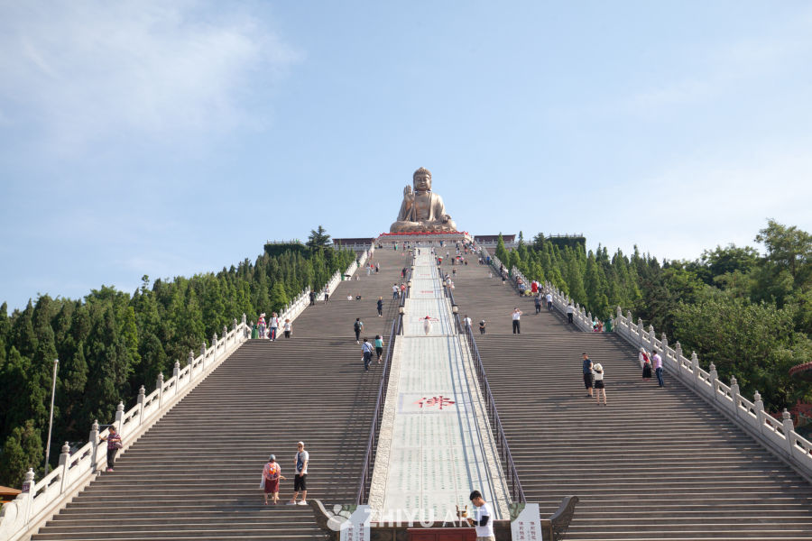 山东龙口南山大佛