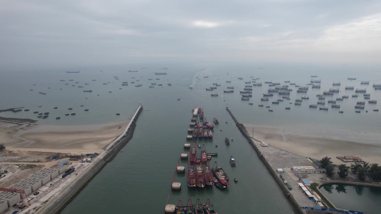 海边渔船广西北海海边风光航拍  