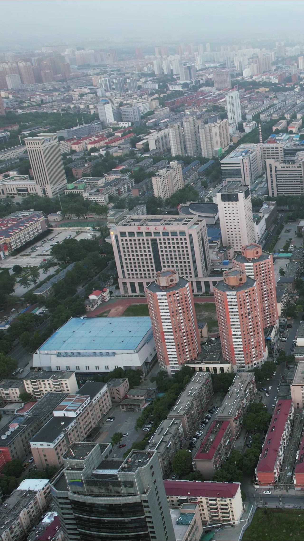 河北邯郸城市风光竖屏航拍 