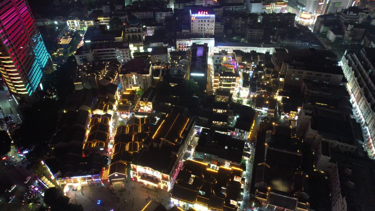 广西南宁三街两巷历史文化街区夜景