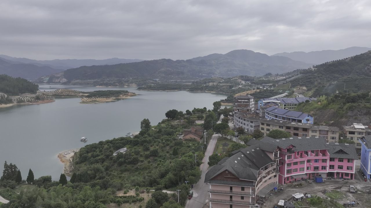 飞云湖水上巴士 18