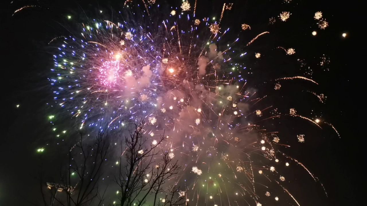 节日烟火