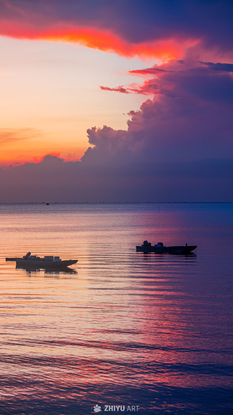 日落渔舟图