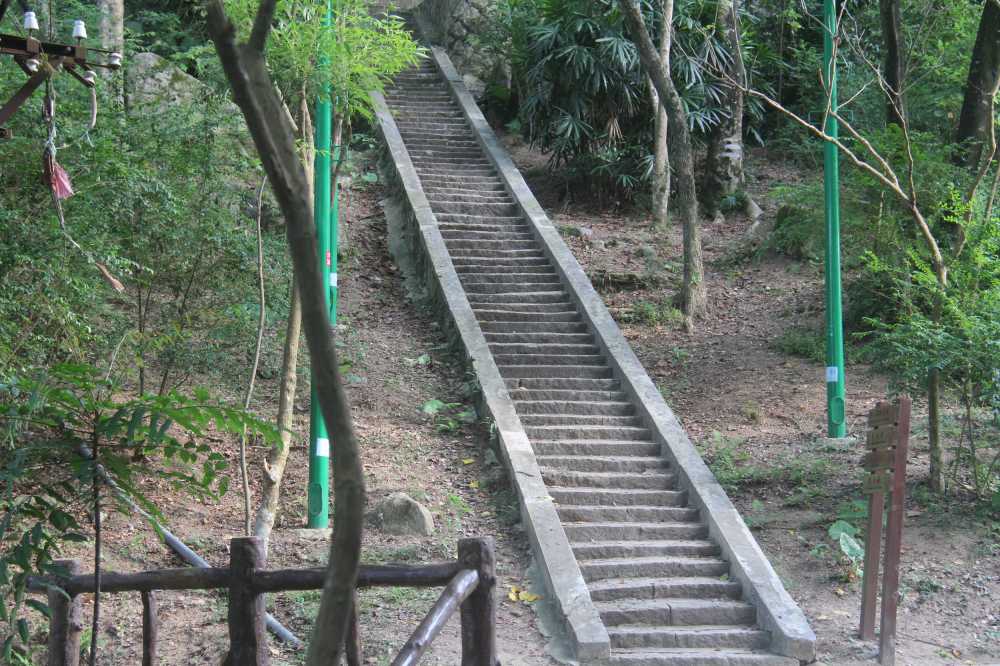 斜梯
