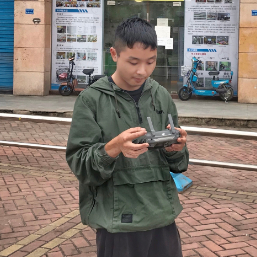 行行摄摄的小D